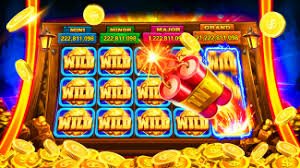 589 app Myanmar ကစားသူ Slots နှင့် Football Betting ကစားနေသည်